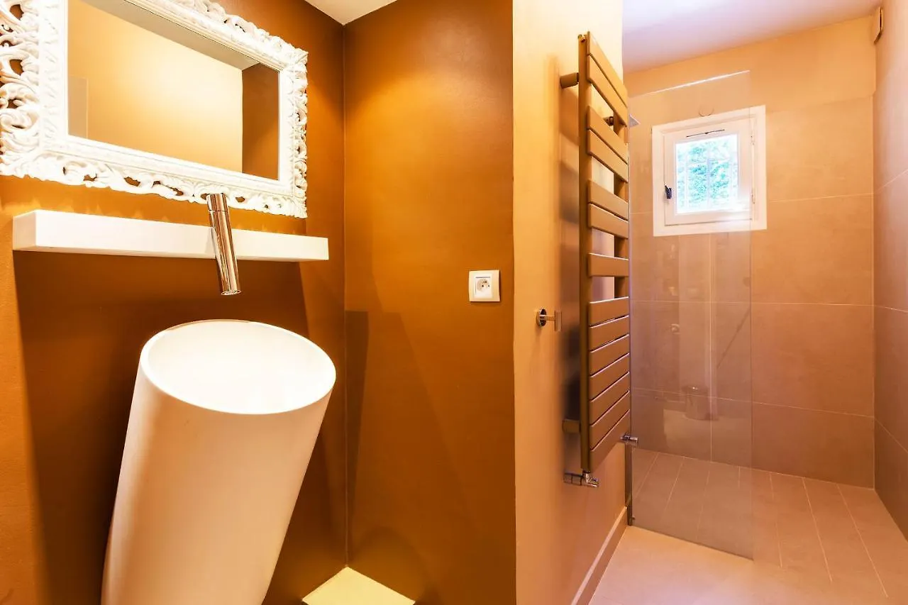Villa Soleilla Vi4367 By Riviera Holiday Homes ニース