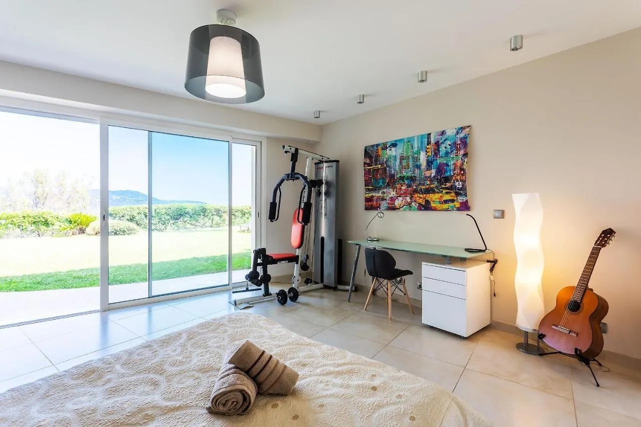 Villa Soleilla Vi4367 By Riviera Holiday Homes ニース