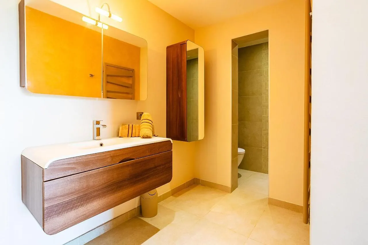 Villa Soleilla Vi4367 By Riviera Holiday Homes Nice Fransa